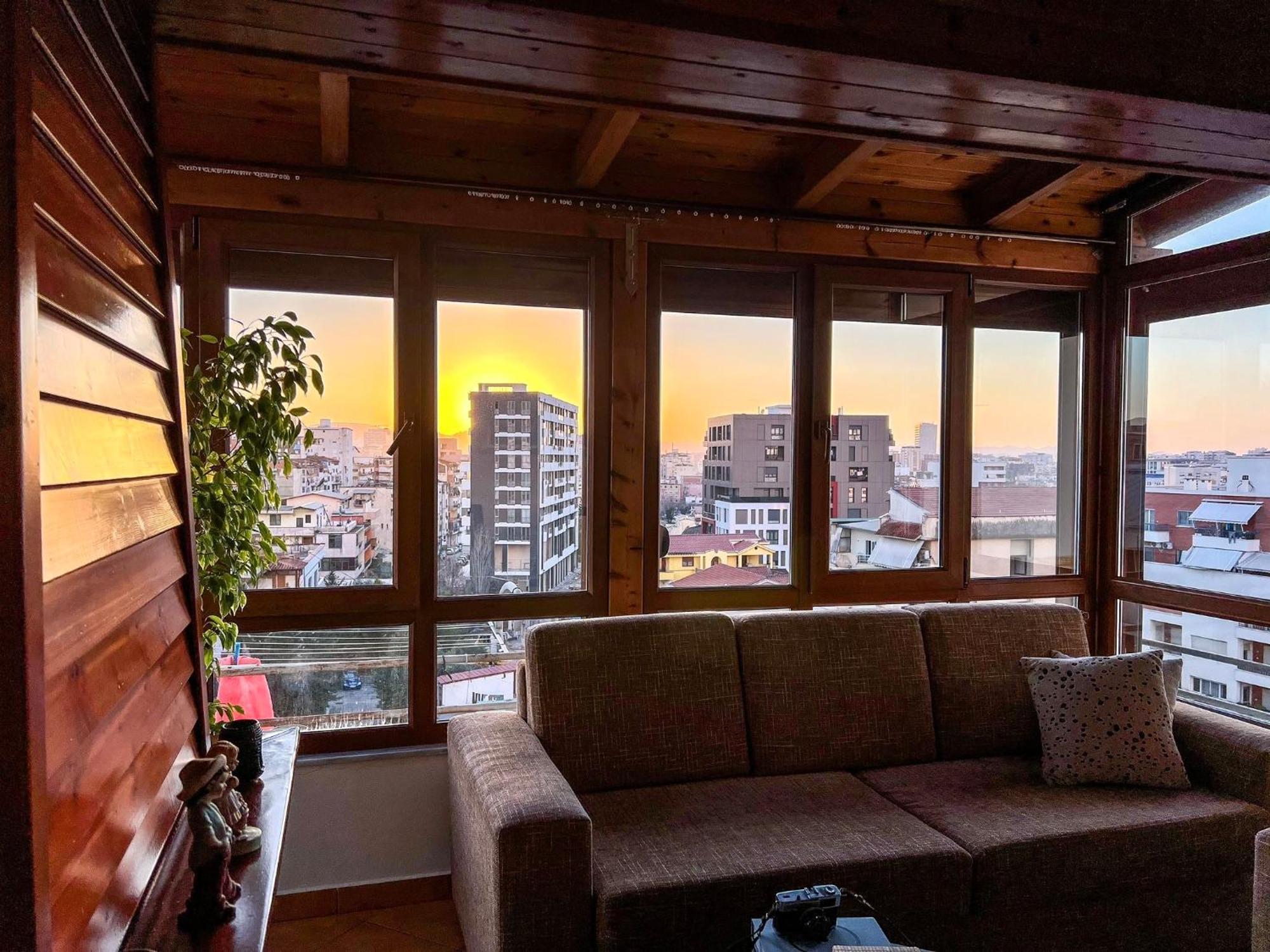Skyview Oasis Premium Apartment Tirana Exterior foto