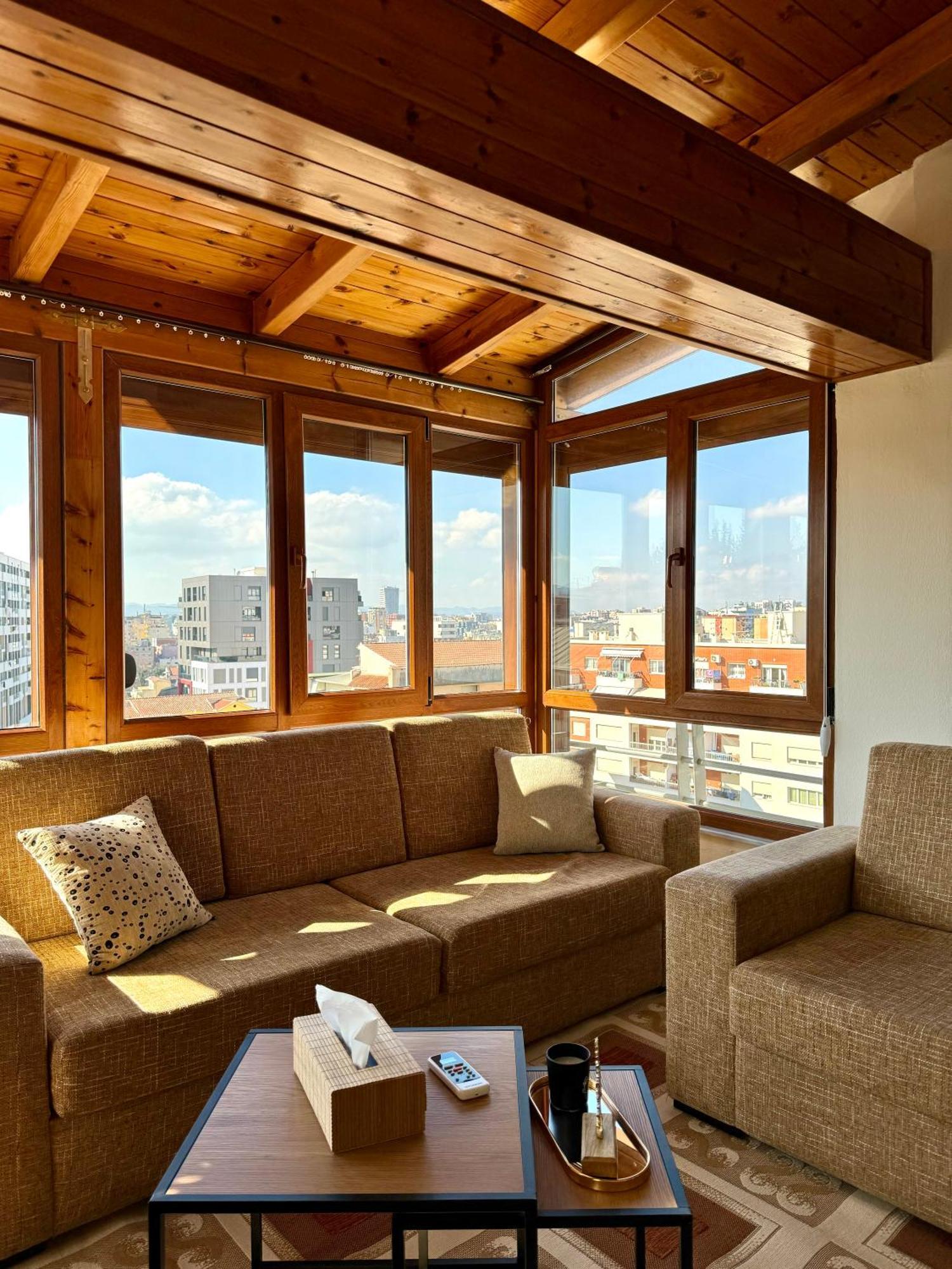 Skyview Oasis Premium Apartment Tirana Exterior foto